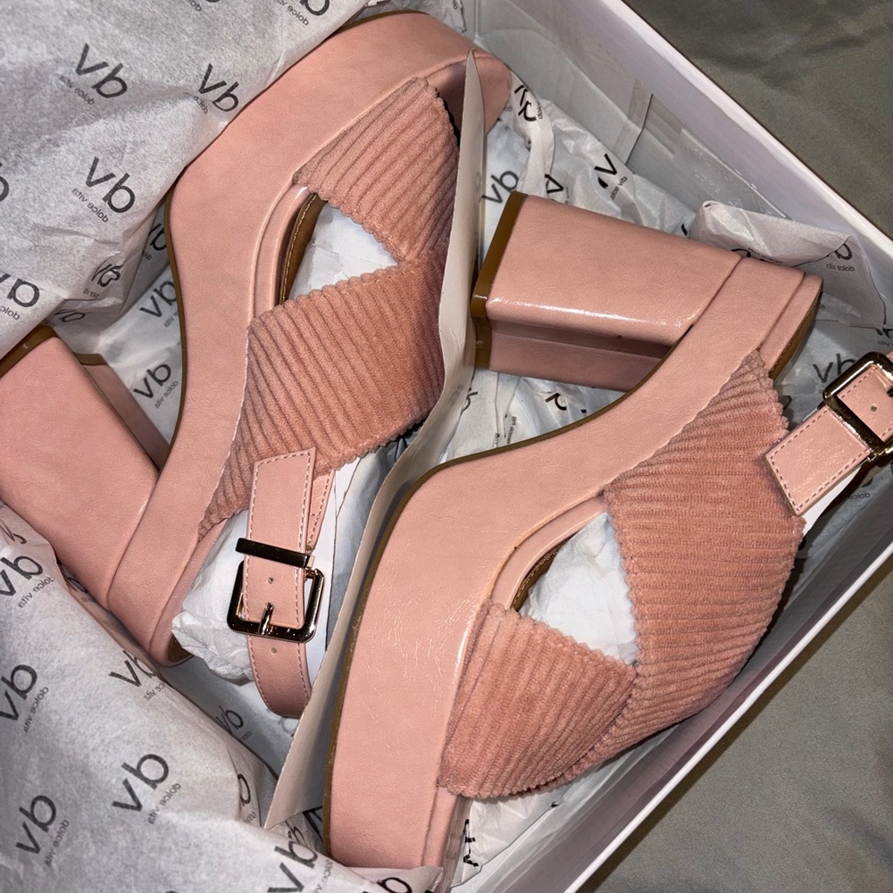 Dolce Vita Black and White Shoe Box